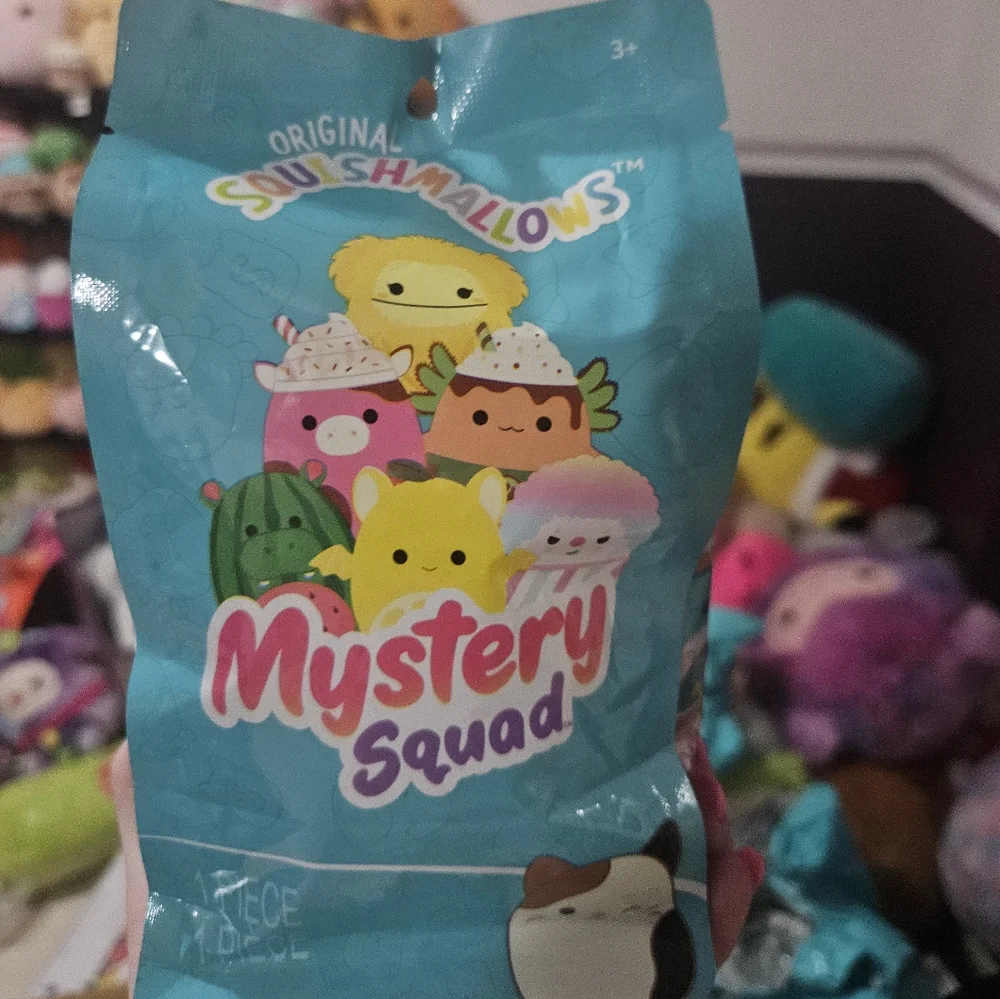 NIB Crossover Squad Series 1 Mystery Blind Bag Original Squishmallows 5" NWT - Picture 2 of 3